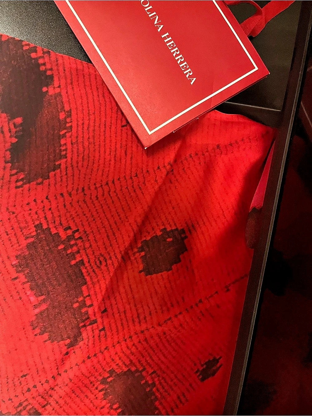 Carolina Herrera Abstract Red & Black Trench Coat Like New